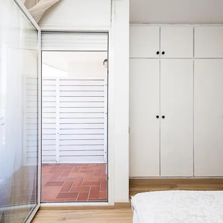 בית נופש House 5 Mins From *