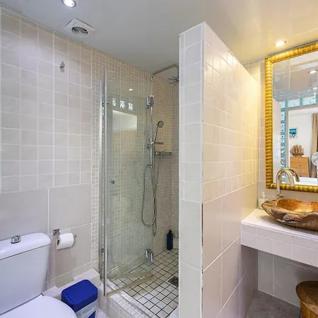 House 5 Mins From 몬트가트
